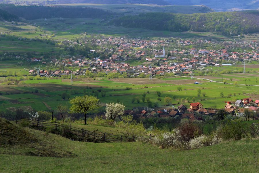 Alsósófalva látképe tavasszal