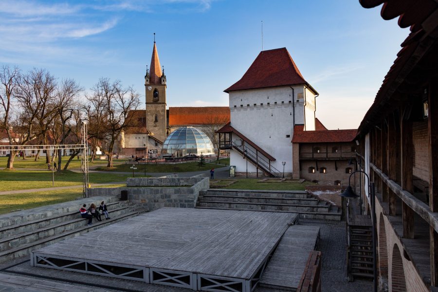 A Marosvásárhelyi vár udvara