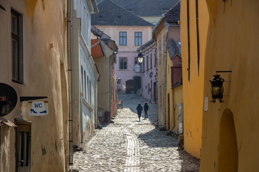 A Segesvári Vár szűk utcái