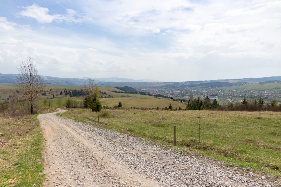 Kövezett út a Tárnica kilátóhoz