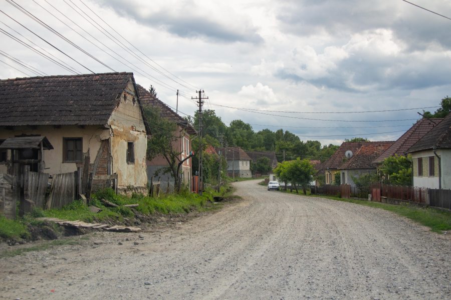 Régi és új etédi házak