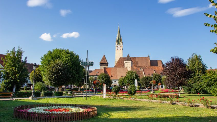 Medgyes a központból