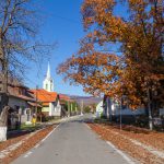 Római katolikus templom Görgényüvegcsűr központjában