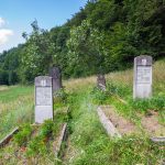 Családi sírhely a Korondi Likaskő szomszédságában