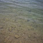 A kőröspataki-tó kristály tiszta vize