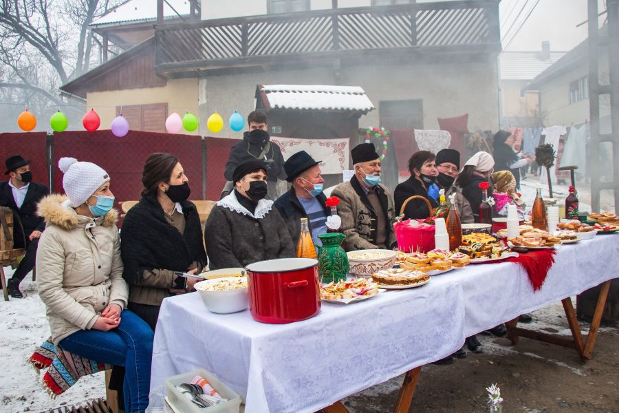 Farsangi, terített asztal