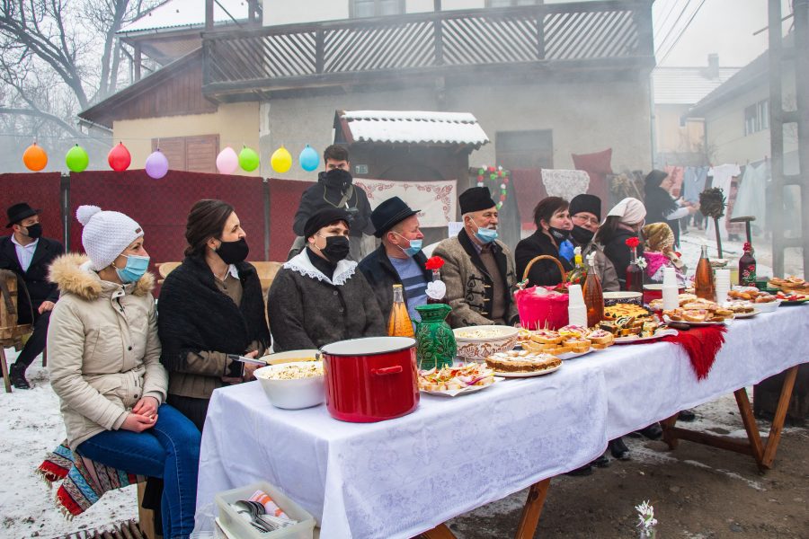 Farsangi, terített asztal