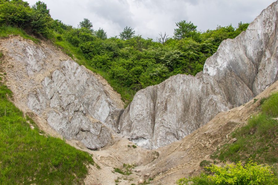 Sósziklák a Parajdi Sószorosban