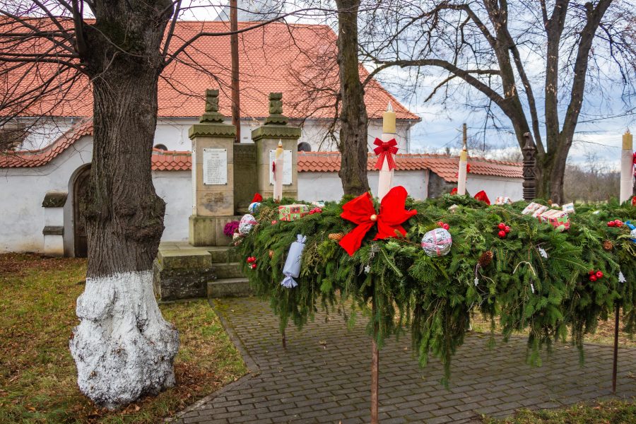 Adventi koszorú a lisznyói Emlékparkban
