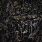 Egyedülálló természeti jelenség a travertin mészkőfalon