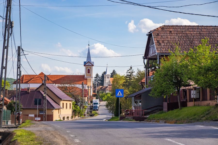 Búzásbesenyő templomai