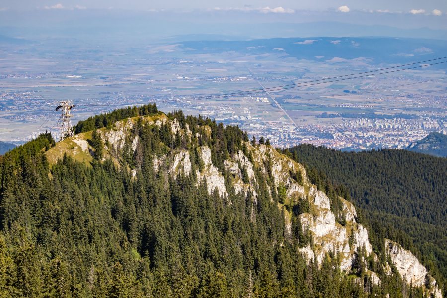 Sziklák, fenyvesek, csend és béke