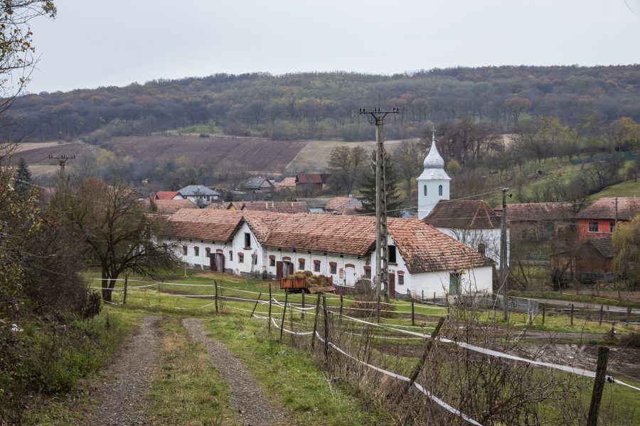 A falu román temploma