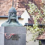 Árpád fejedelem szobrát Gyarmathy János szobrászművész készítette