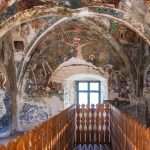 A kápolna torony a 15. századi freskóival