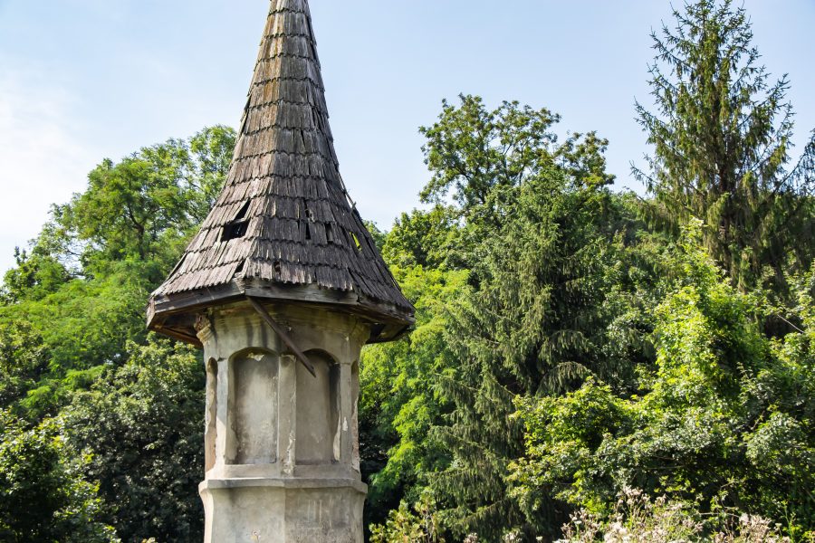 Írásos említése 1785-ből: Monumentum hoc erectum est anno 1469